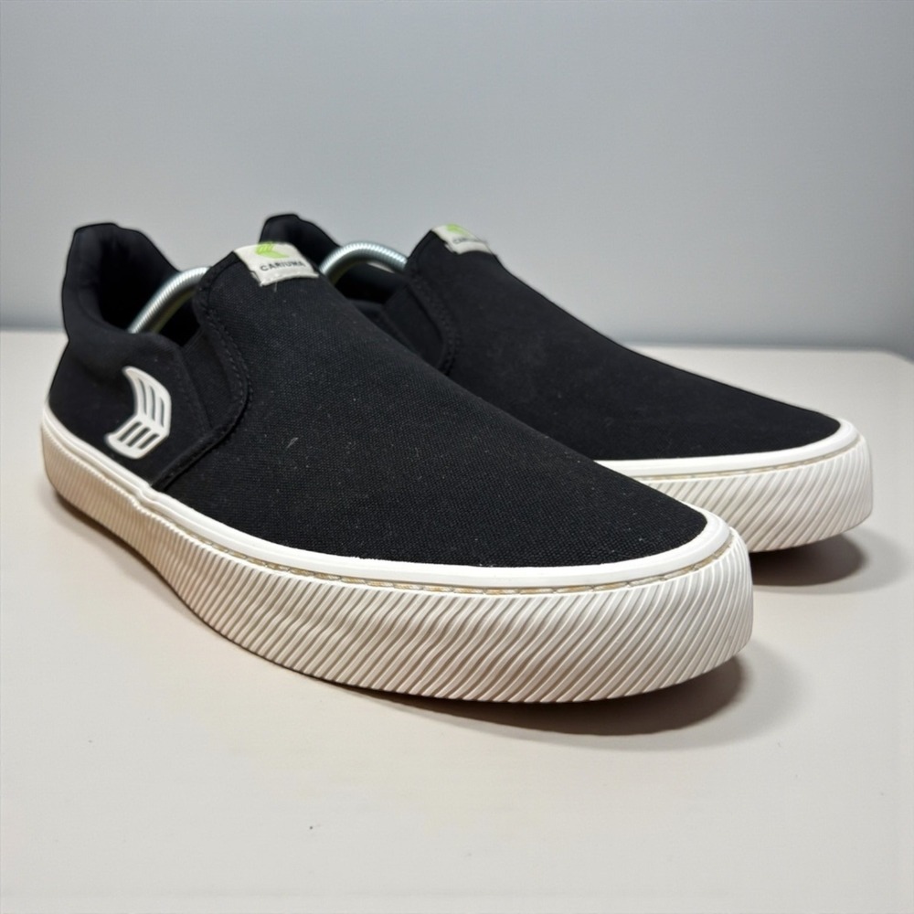 Cariuma IBI Slip-On Sneakers Mens 13 Black White Canvas Sustainable Low Top